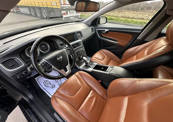 Volvo V60 cena 41000 przebieg: 242000, rok produkcji 2013 z Kłodzko małe 667